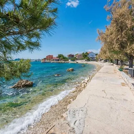 Διαμέρισμα Mia Bore