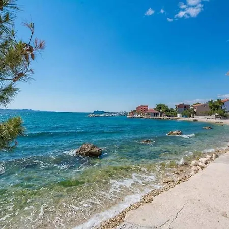 Διαμέρισμα Mia Bore